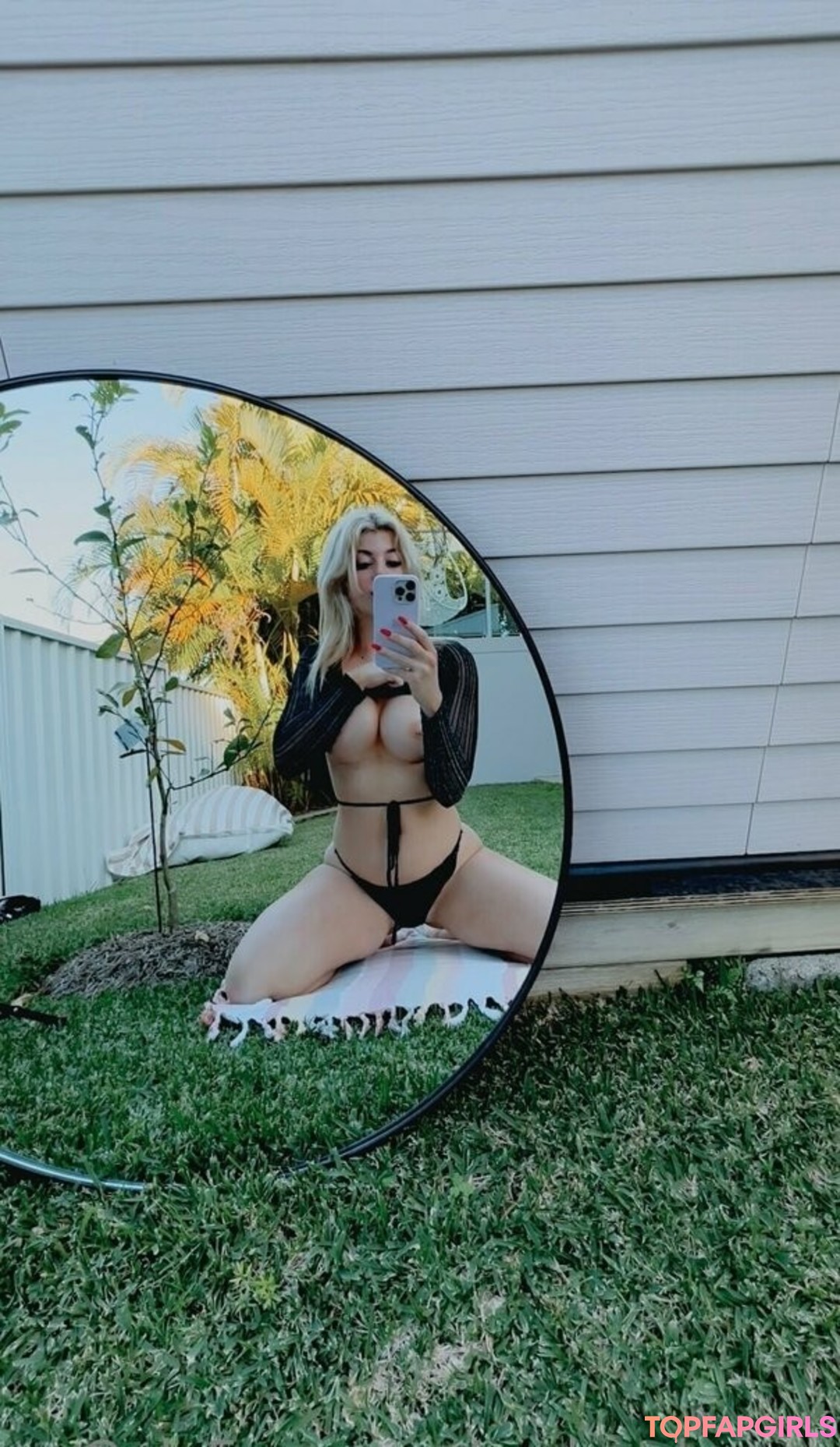 Foto desnuda filtrada de OnlyFans de Carlycakesxo #85 Foto desnuda filtrada de OnlyFans de Carlycakesxo #85
