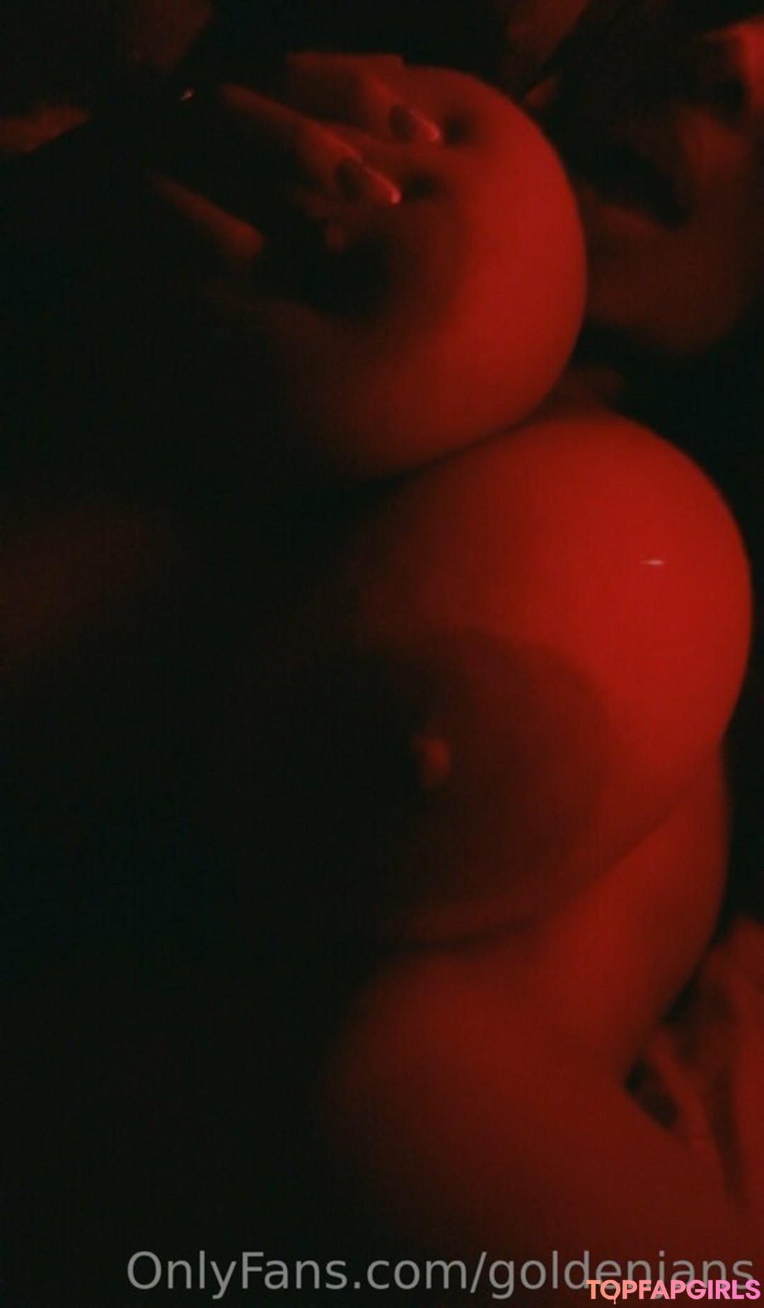 Foto desnuda filtrada de OnlyFans de Goldenjans #122 Foto desnuda filtrada de OnlyFans de Goldenjans #122