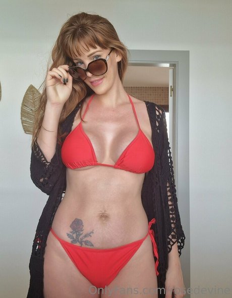 Foto desnuda filtrada de OnlyFans de Rosedevine