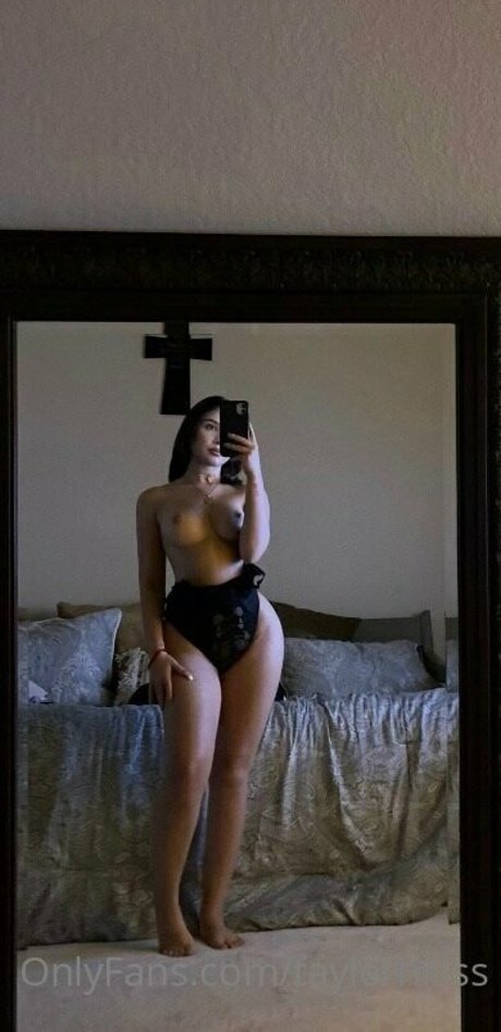 Foto desnuda filtrada de OnlyFans de Taylerhillss