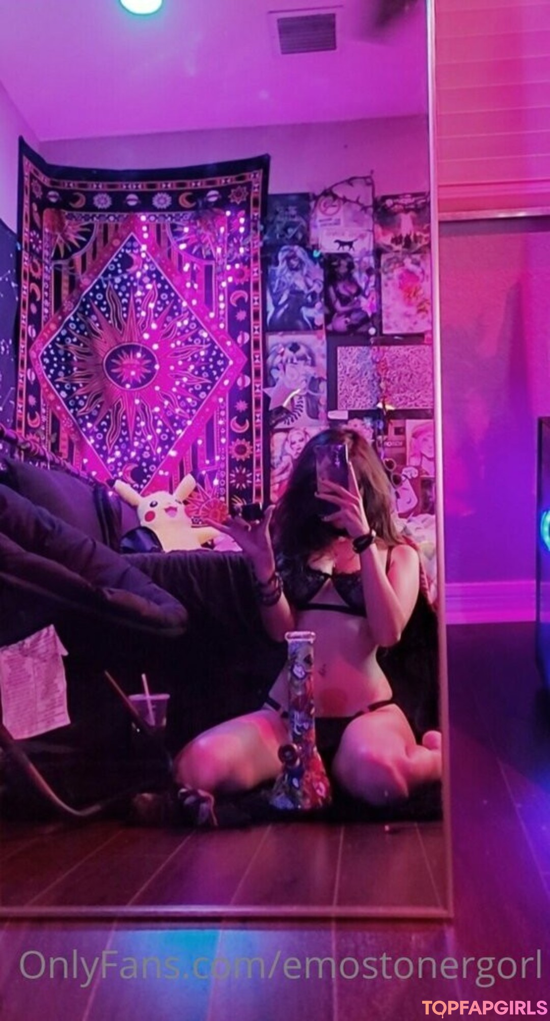 Foto desnuda filtrada de OnlyFans de Emostonergorl #29 Foto desnuda filtrada de OnlyFans de Emostonergorl #29