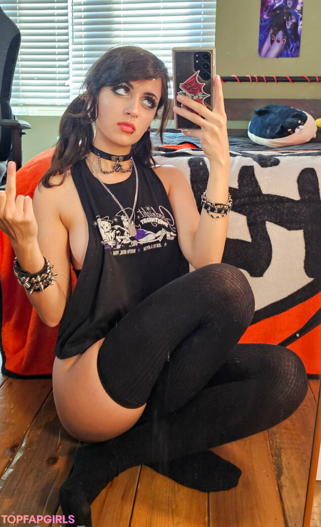 Foto desnuda filtrada de OnlyFans de Emostonergorl #350 Foto desnuda filtrada de OnlyFans de Emostonergorl #350