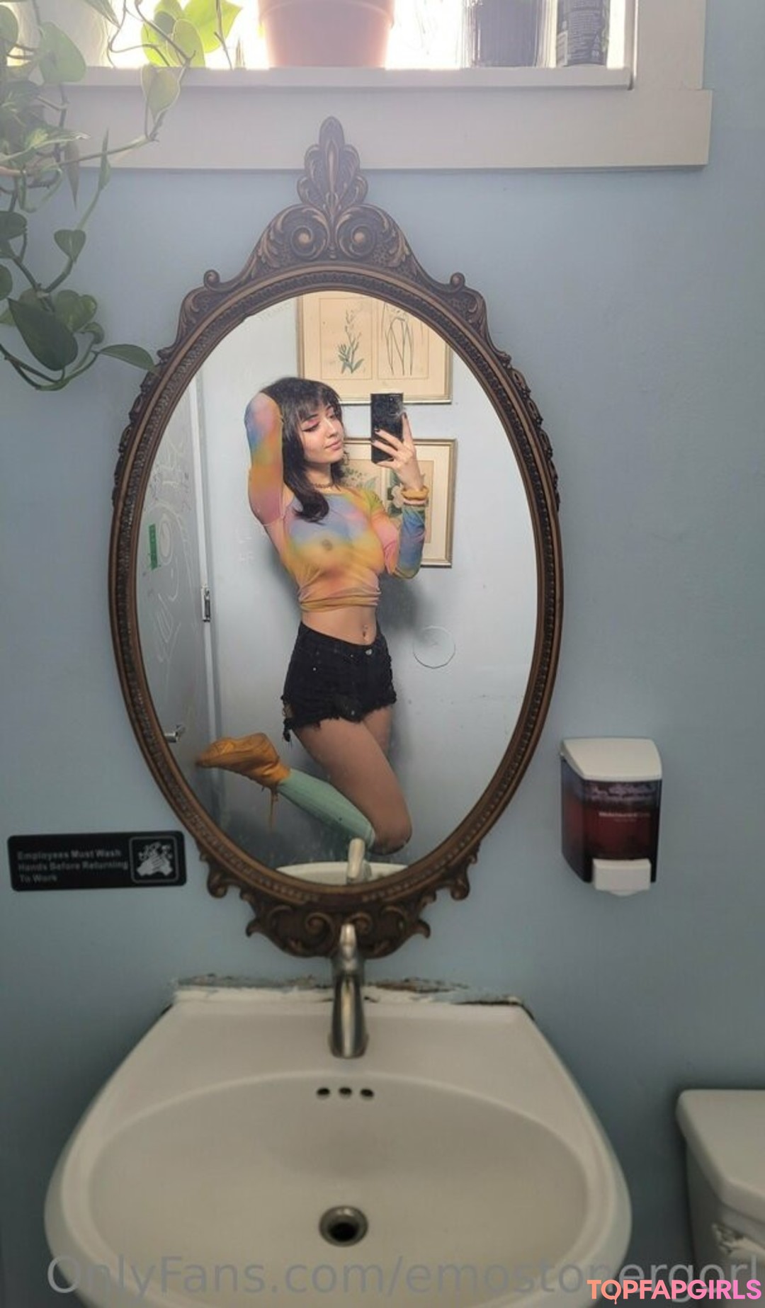 Foto desnuda filtrada de OnlyFans de Emostonergorl #71 Foto desnuda filtrada de OnlyFans de Emostonergorl #71