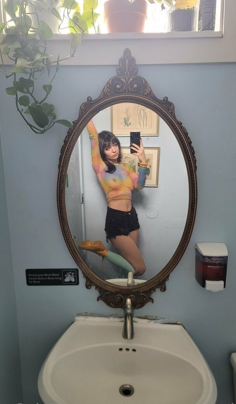 Emostonergorl