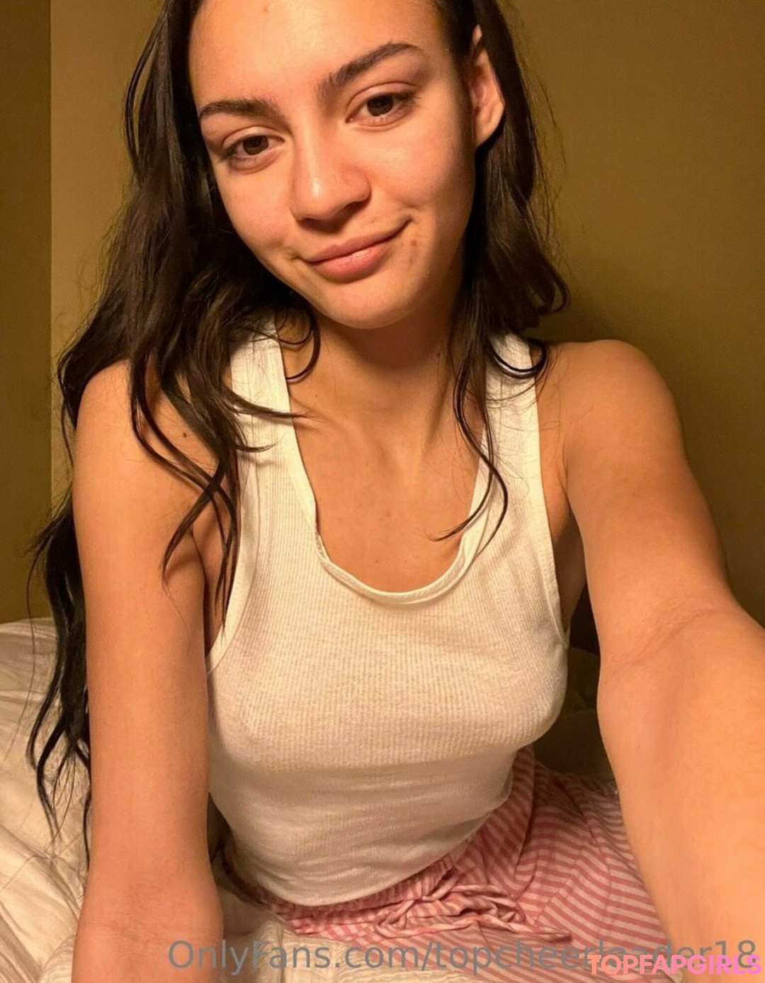 Foto desnuda filtrada de OnlyFans de Topcheerleader18 #112 Foto desnuda filtrada de OnlyFans de Topcheerleader18 #112