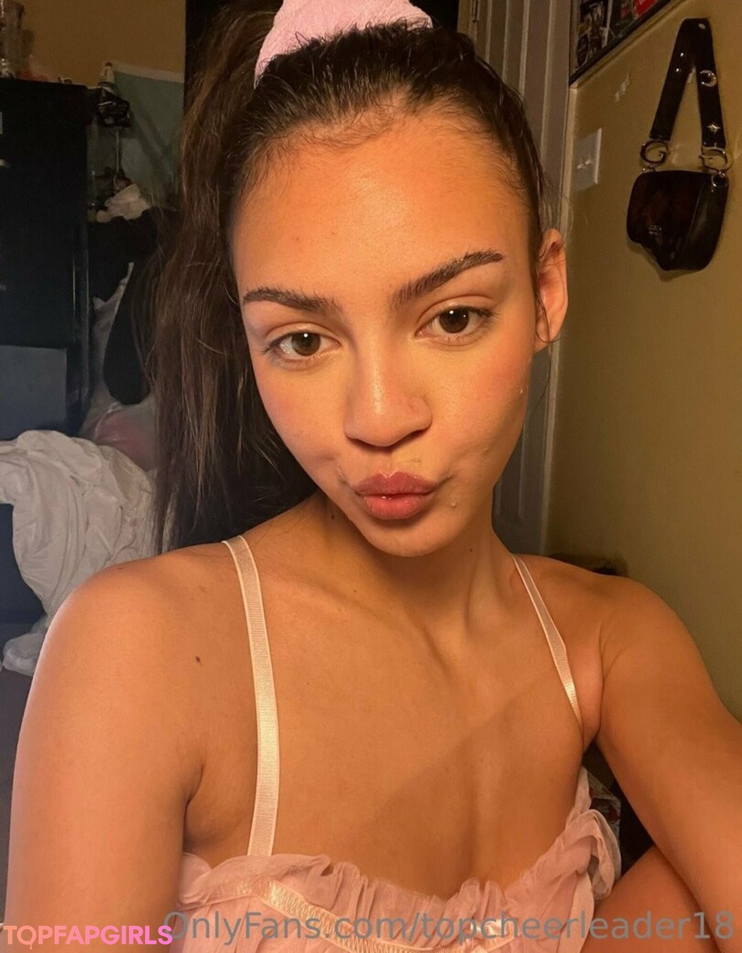 Foto desnuda filtrada de OnlyFans de Topcheerleader18 #113 Foto desnuda filtrada de OnlyFans de Topcheerleader18 #113