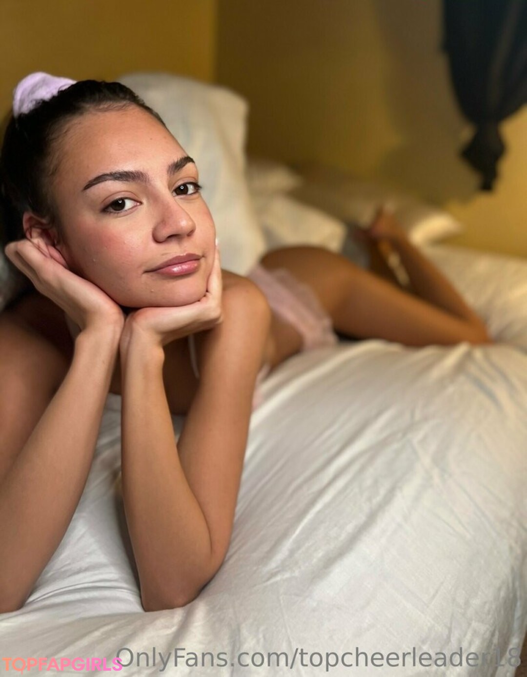 Foto desnuda filtrada de OnlyFans de Topcheerleader18 #117 Foto desnuda filtrada de OnlyFans de Topcheerleader18 #117