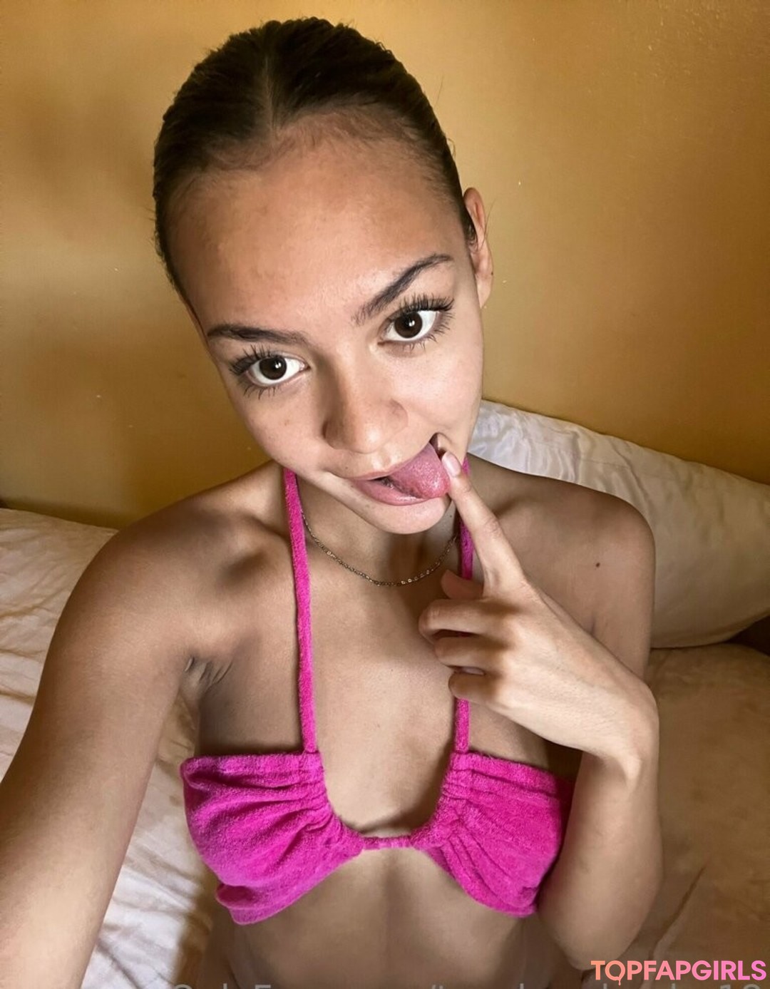 Foto desnuda filtrada de OnlyFans de Topcheerleader18 #208 Foto desnuda filtrada de OnlyFans de Topcheerleader18 #208