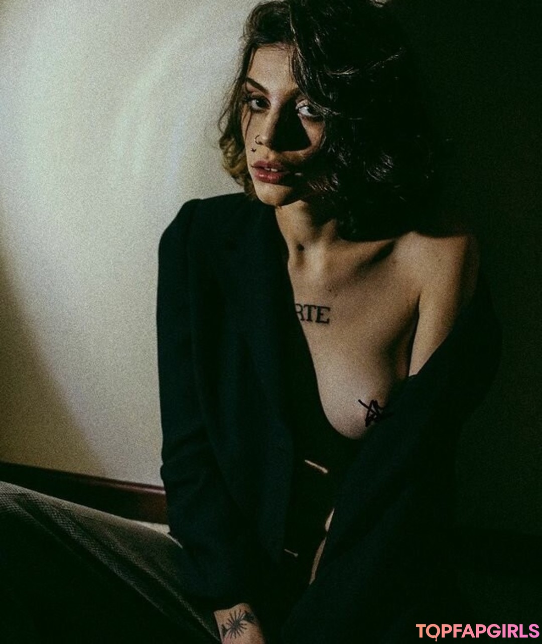 Foto desnuda filtrada de OnlyFans de Skinnygirlonfire #2 Foto desnuda filtrada de OnlyFans de Skinnygirlonfire #2