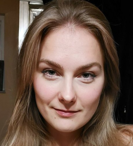 Foto desnuda filtrada de OnlyFans de Vikamodel
