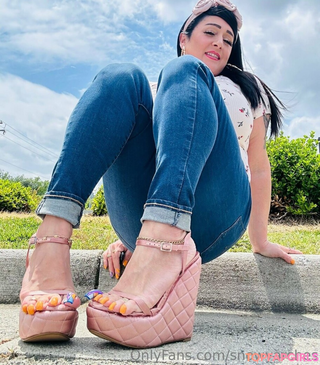 Foto desnuda filtrada de OnlyFans de Snowyarches #73 Foto desnuda filtrada de OnlyFans de Snowyarches #73