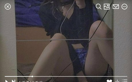 Foto desnuda filtrada de OnlyFans de Aelinkka