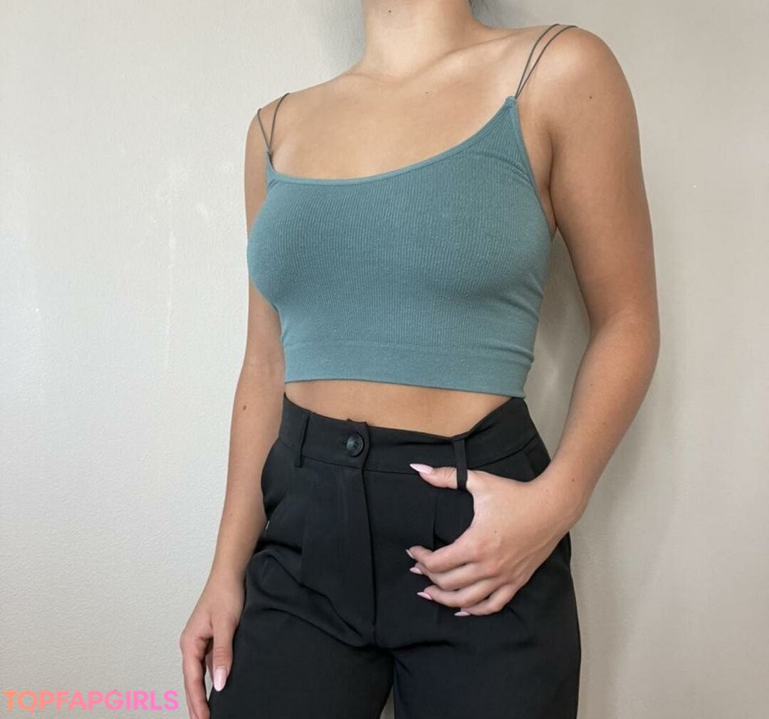 Foto desnuda filtrada de OnlyFans de Avia Butler #13 Foto desnuda filtrada de OnlyFans de Avia Butler #13