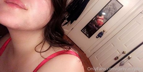 Foto desnuda filtrada de OnlyFans de Dirtynryder