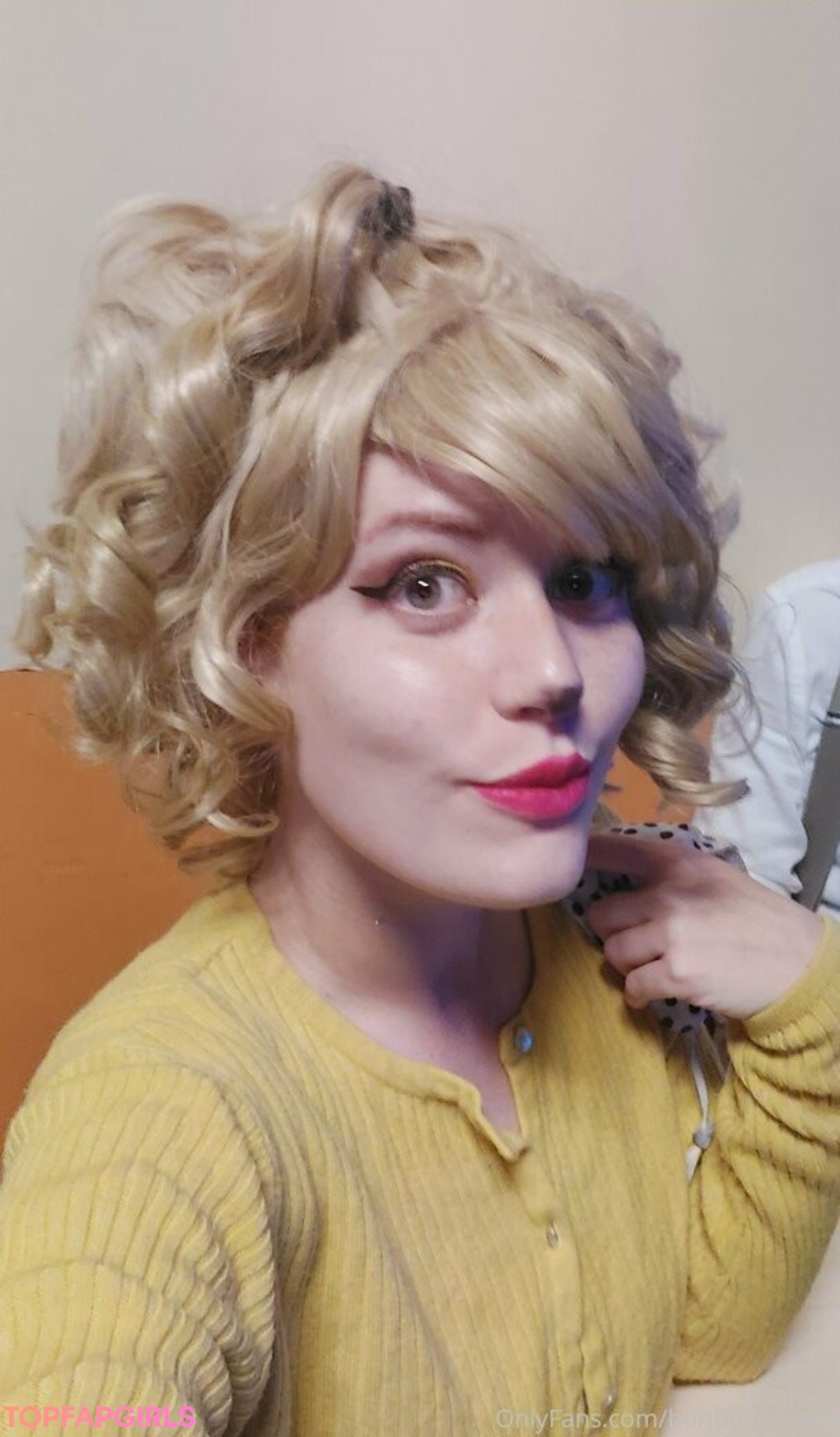 Foto desnuda filtrada de OnlyFans de Bonbonpinups #14 Foto desnuda filtrada de OnlyFans de Bonbonpinups #14