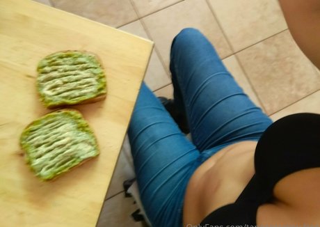 Foto desnuda filtrada de OnlyFans de Tangentscrewfree