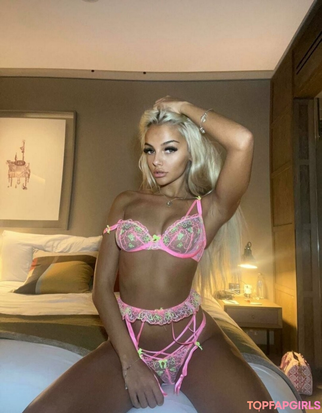 Foto desnuda filtrada de OnlyFans de Tinkerbell230 #88 Foto desnuda filtrada de OnlyFans de Tinkerbell230 #88