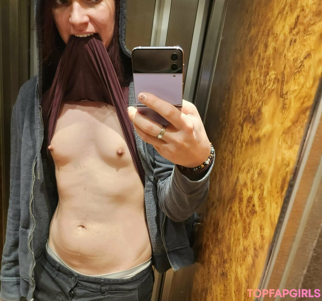 Foto desnuda filtrada de OnlyFans de Emilyretcher #81 Foto desnuda filtrada de OnlyFans de Emilyretcher #81