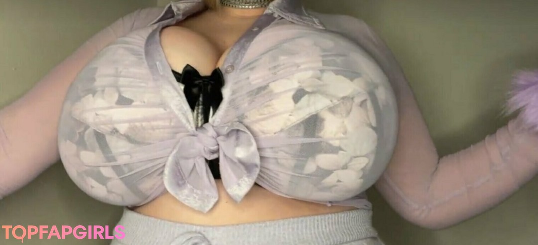 Foto desnuda filtrada de OnlyFans de Bustyqueen32m #100 Foto desnuda filtrada de OnlyFans de Bustyqueen32m #100