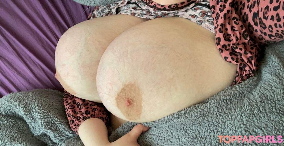 Foto desnuda filtrada de OnlyFans de Bustyqueen32m #117 Foto desnuda filtrada de OnlyFans de Bustyqueen32m #117