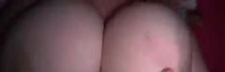 Foto desnuda filtrada de OnlyFans de Bustyqueen32m