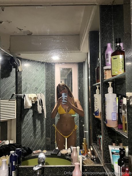 Foto desnuda filtrada de OnlyFans de Poonam Pandey