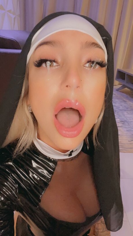 Foto desnuda filtrada de OnlyFans de Elypeachie