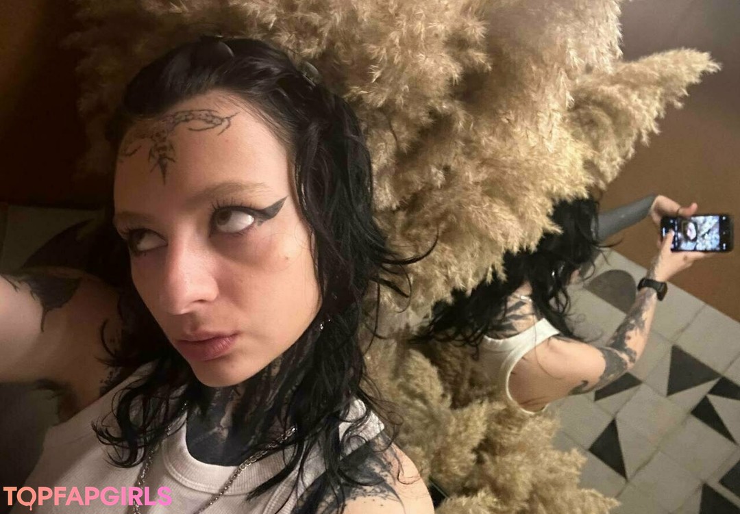 Foto desnuda filtrada de OnlyFans de Drakenlady #104 Foto desnuda filtrada de OnlyFans de Drakenlady #104