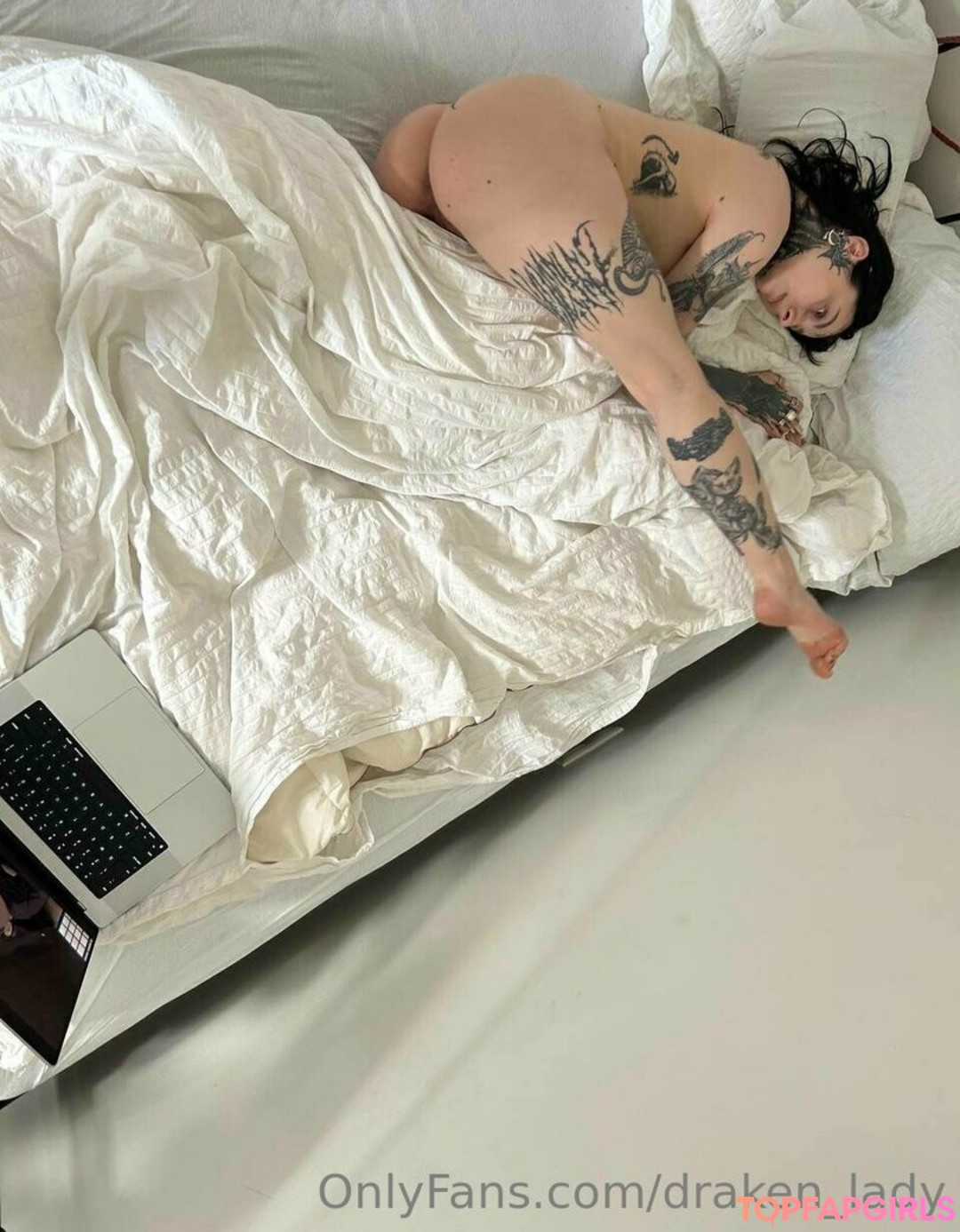 Foto desnuda filtrada de OnlyFans de Drakenlady #181 Foto desnuda filtrada de OnlyFans de Drakenlady #181