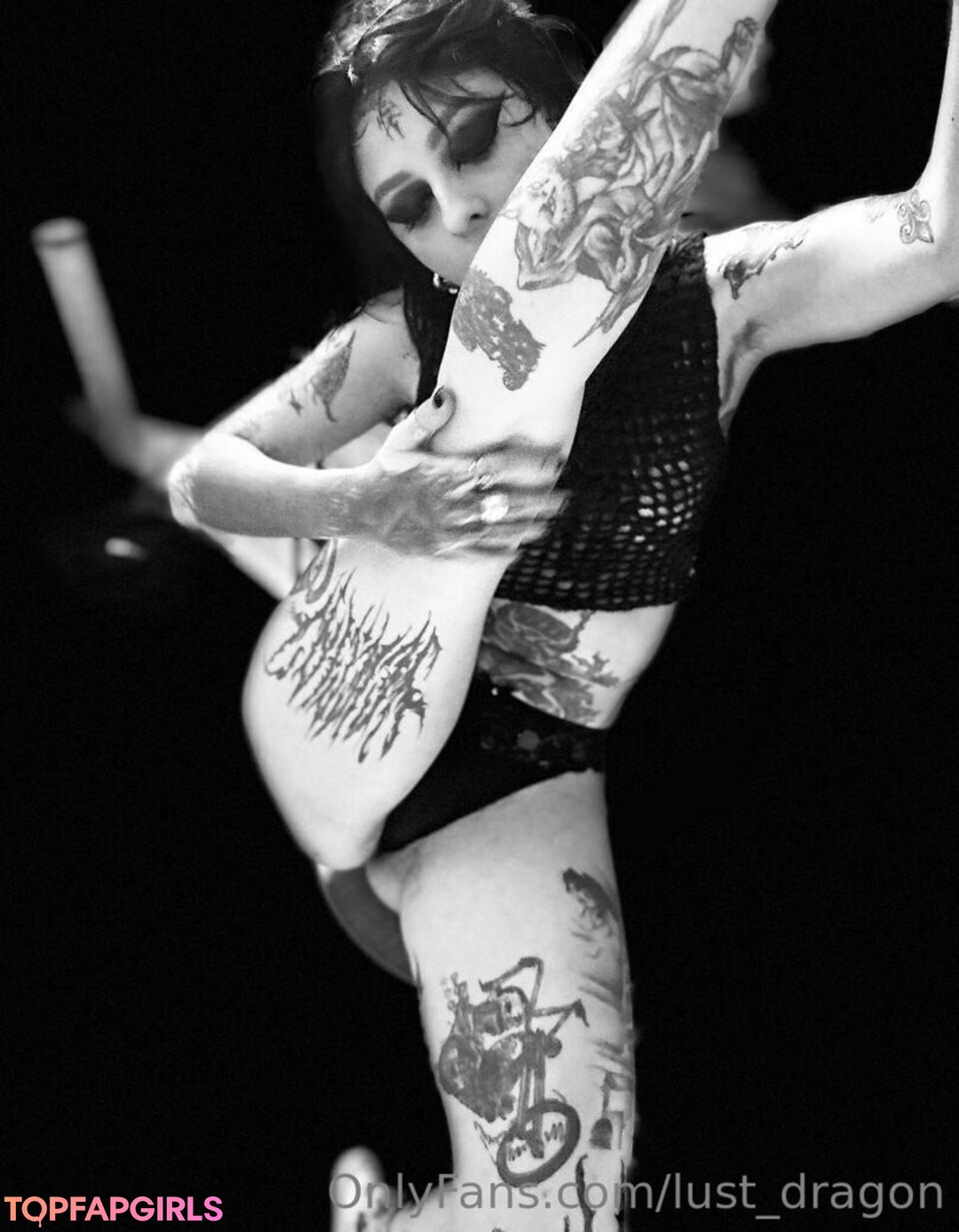 Foto desnuda filtrada de OnlyFans de Drakenlady #68 Foto desnuda filtrada de OnlyFans de Drakenlady #68