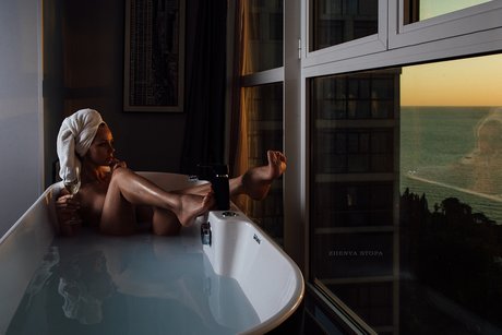 Foto desnuda filtrada de OnlyFans de fashioneva
