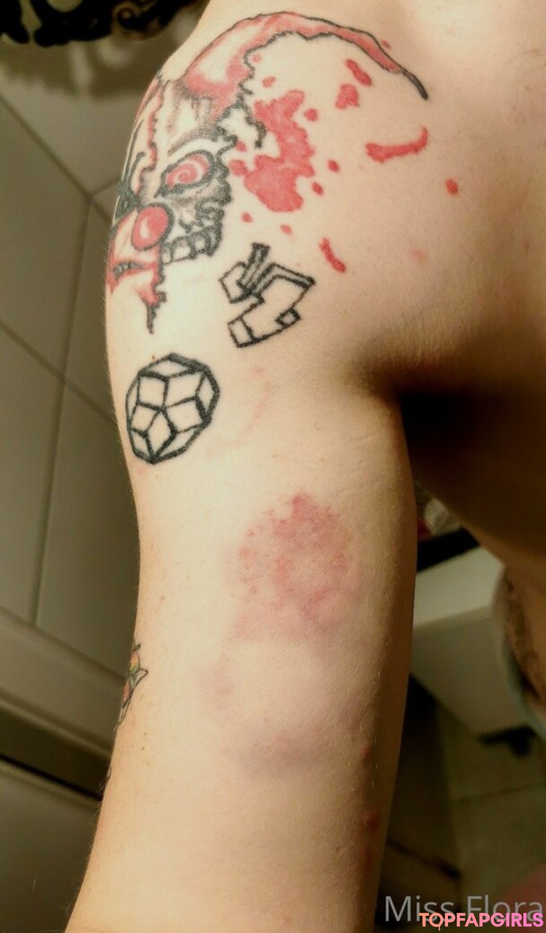 Foto desnuda filtrada de OnlyFans de Miss Flora Femdom #75 Foto desnuda filtrada de OnlyFans de Miss Flora Femdom #75