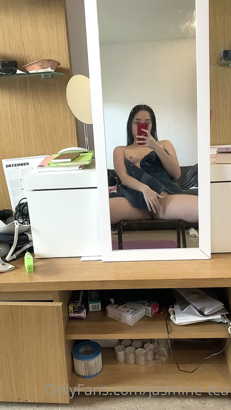 Foto desnuda filtrada de OnlyFans de Jasminetea