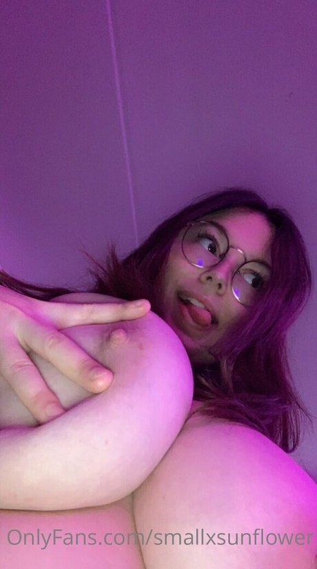 Foto desnuda filtrada de OnlyFans de Sunflower