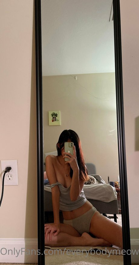 Foto desnuda filtrada de OnlyFans de Lilsquirtz