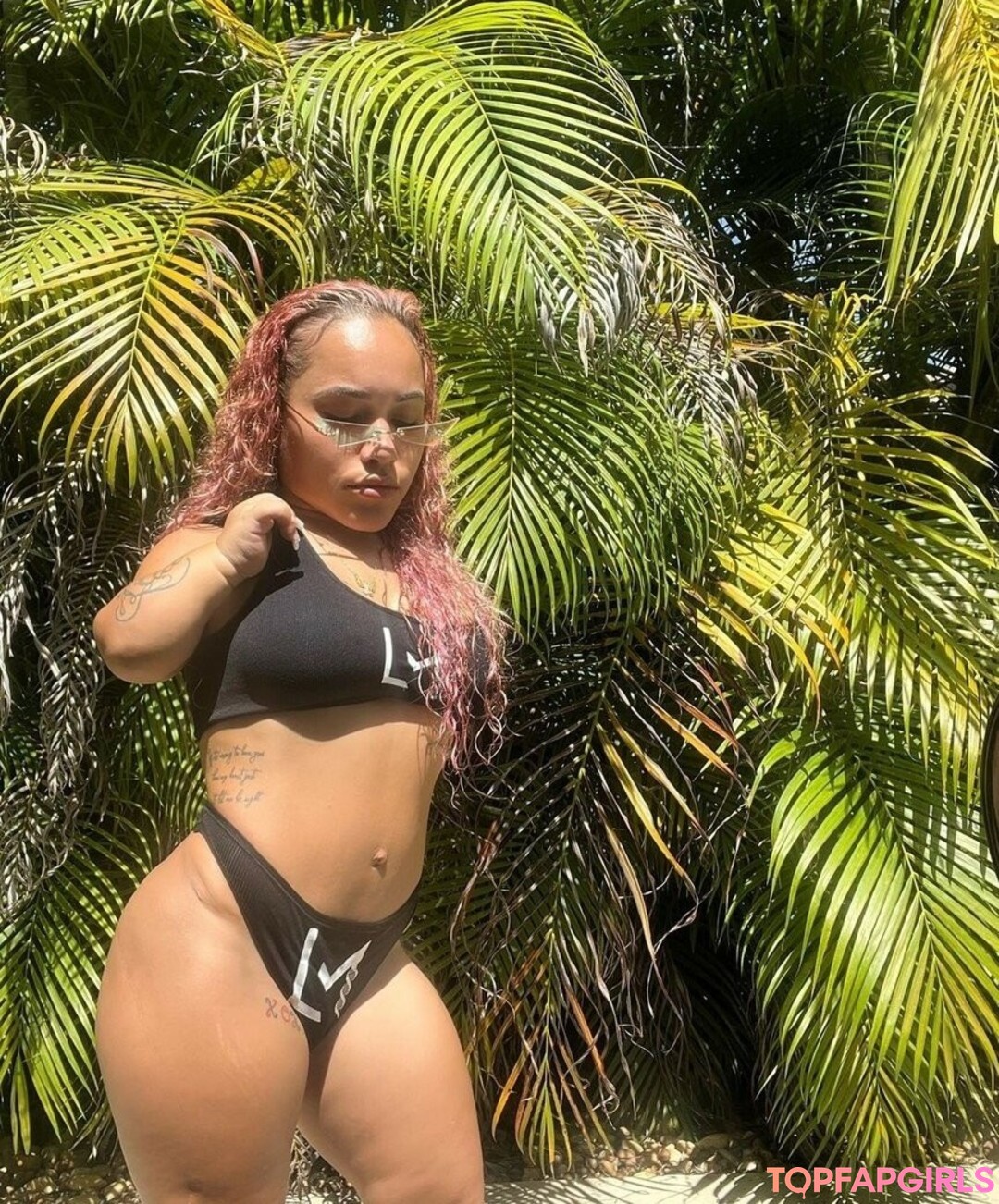 Foto desnuda filtrada de OnlyFans de Tanya Tehanna #61 Foto desnuda filtrada de OnlyFans de Tanya Tehanna #61