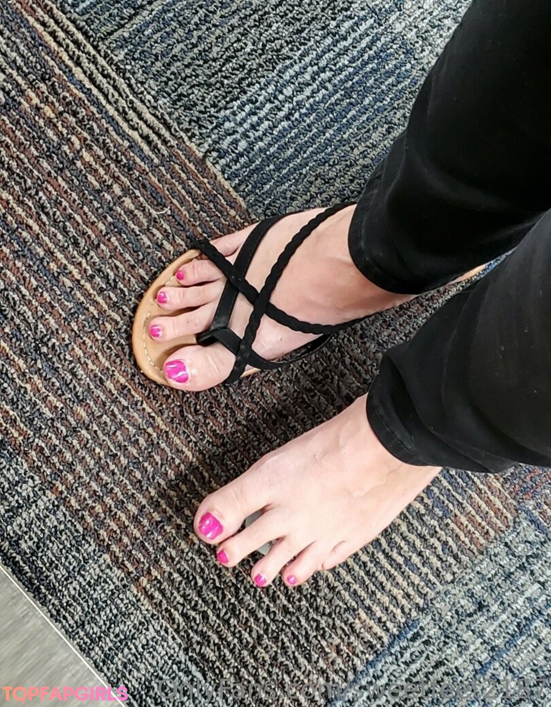 Foto desnuda filtrada de OnlyFans de Sweetfeet2187 #112 Foto desnuda filtrada de OnlyFans de Sweetfeet2187 #112