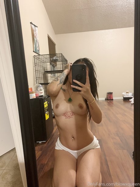 Foto desnuda filtrada de OnlyFans de Blowxqueen