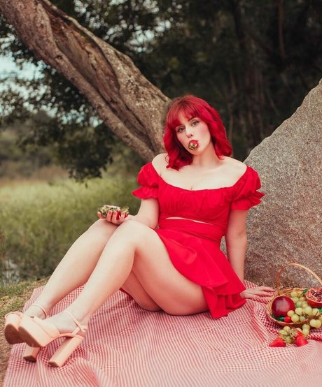 Anna Moreira