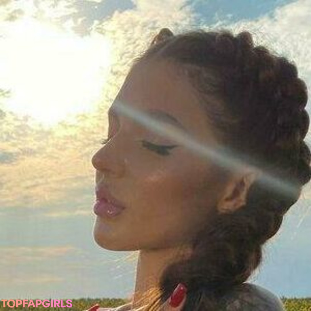 Foto desnuda filtrada de OnlyFans de Valeri Bulka #7 Foto desnuda filtrada de OnlyFans de Valeri Bulka #7