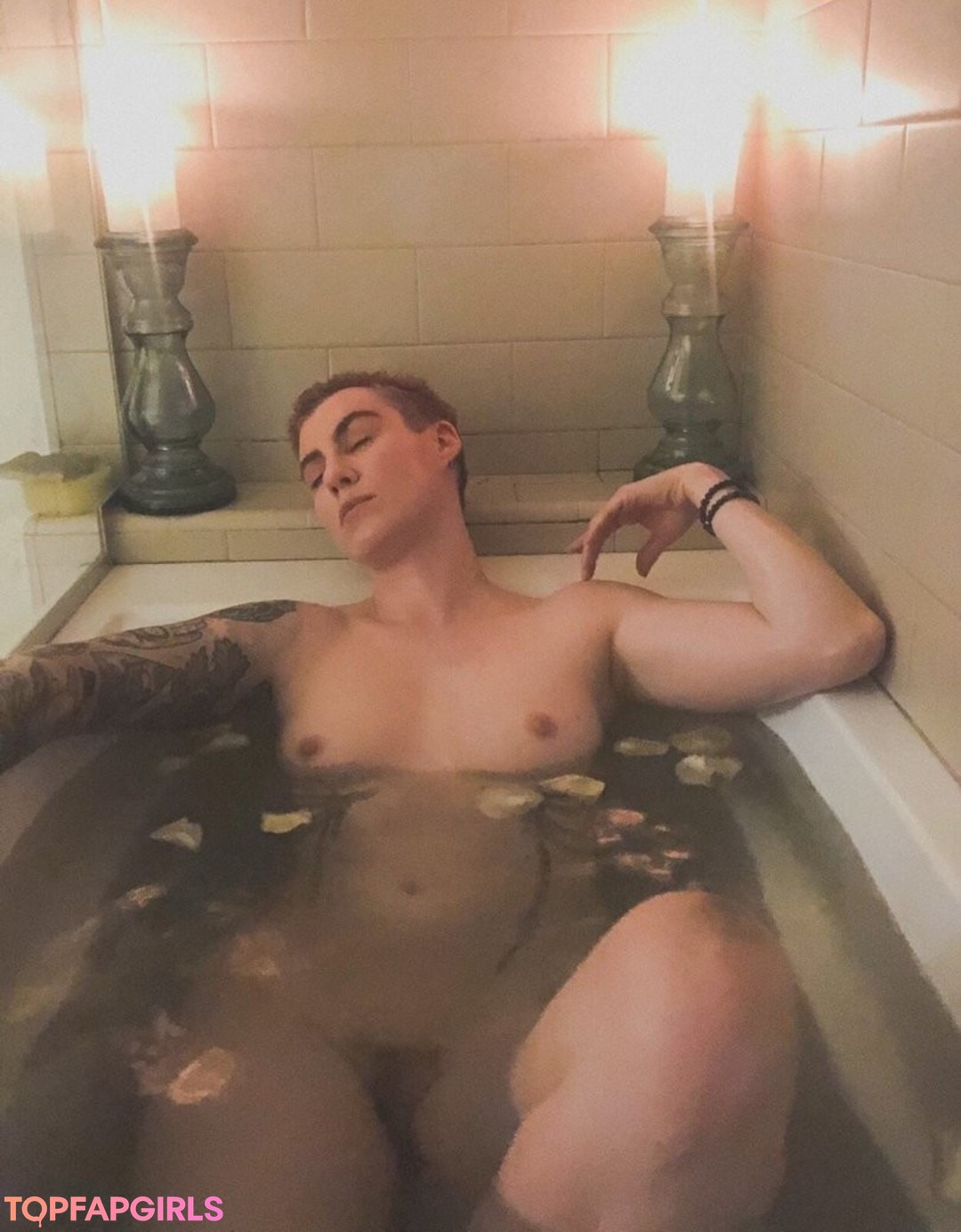 Foto desnuda filtrada de OnlyFans de Comicbookgirl19 #548 Foto desnuda filtrada de OnlyFans de Comicbookgirl19 #548