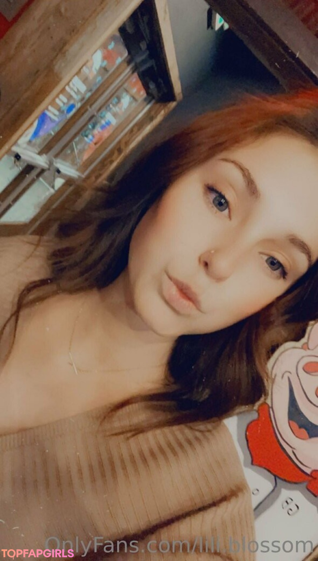 Foto desnuda filtrada de OnlyFans de Liliblossom #22 Foto desnuda filtrada de OnlyFans de Liliblossom #22