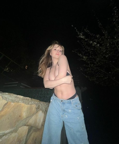 Foto desnuda filtrada de OnlyFans de Alyona Bobrova