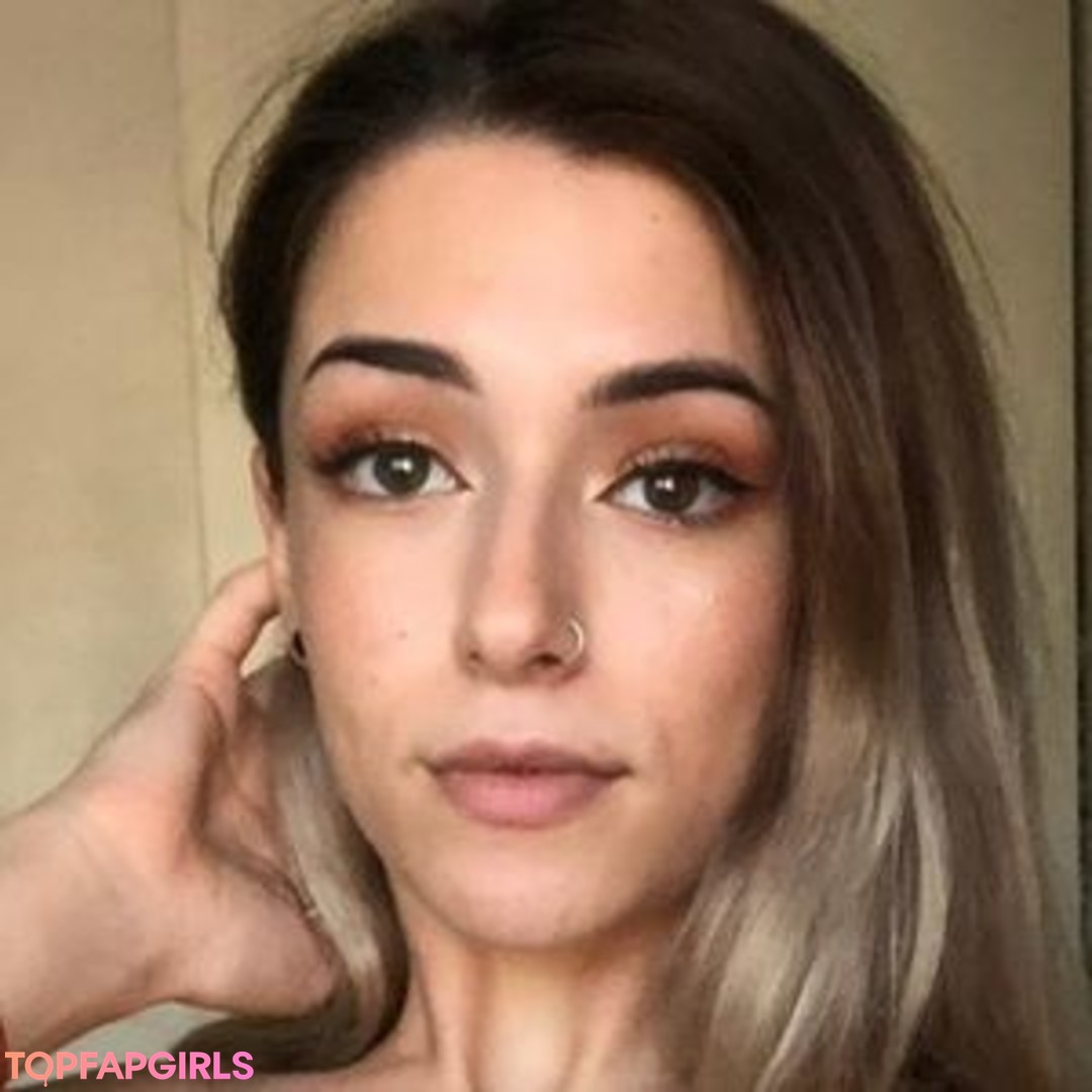 Foto desnuda filtrada de OnlyFans de Nocapesnicole #45 Foto desnuda filtrada de OnlyFans de Nocapesnicole #45