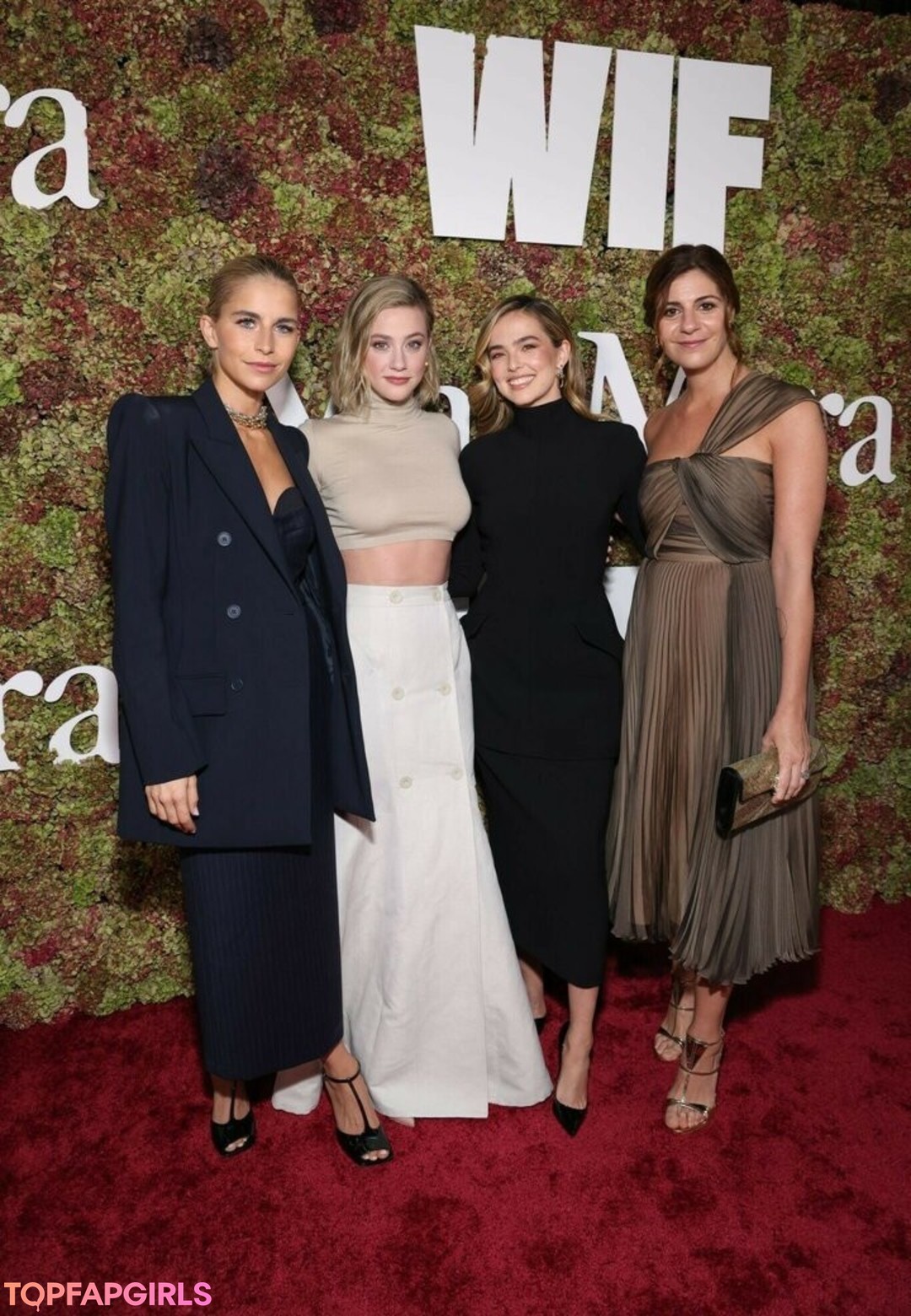 Foto desnuda filtrada de OnlyFans de Lili Reinhart #119 Foto desnuda filtrada de OnlyFans de Lili Reinhart #119