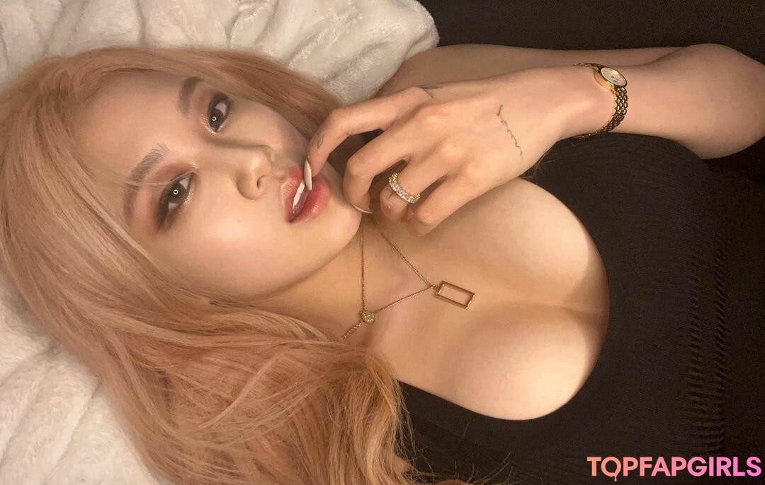 Foto desnuda filtrada de OnlyFans de Allissa Shin #47 Foto desnuda filtrada de OnlyFans de Allissa Shin #47