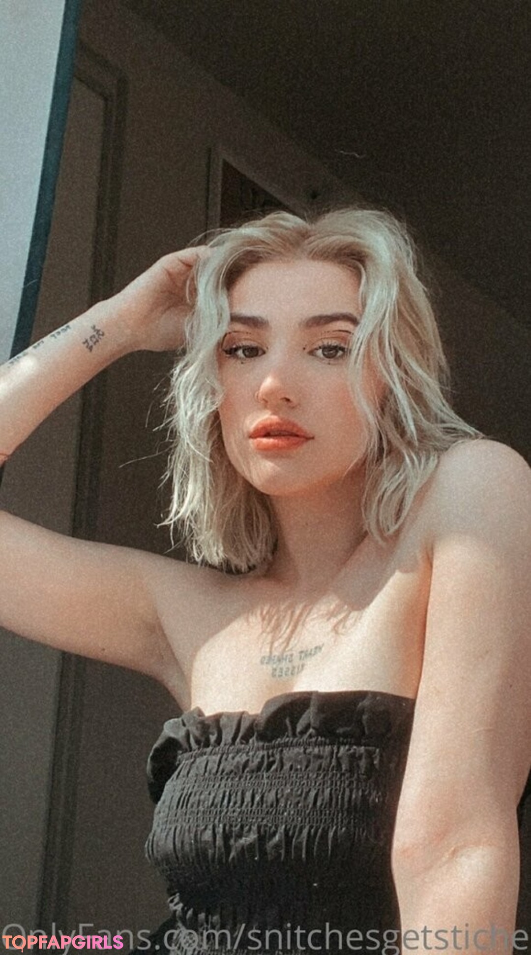 Foto desnuda filtrada de OnlyFans de Snitchesgetstiches #34 Foto desnuda filtrada de OnlyFans de Snitchesgetstiches #34