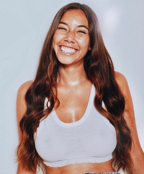 Desiree Flores