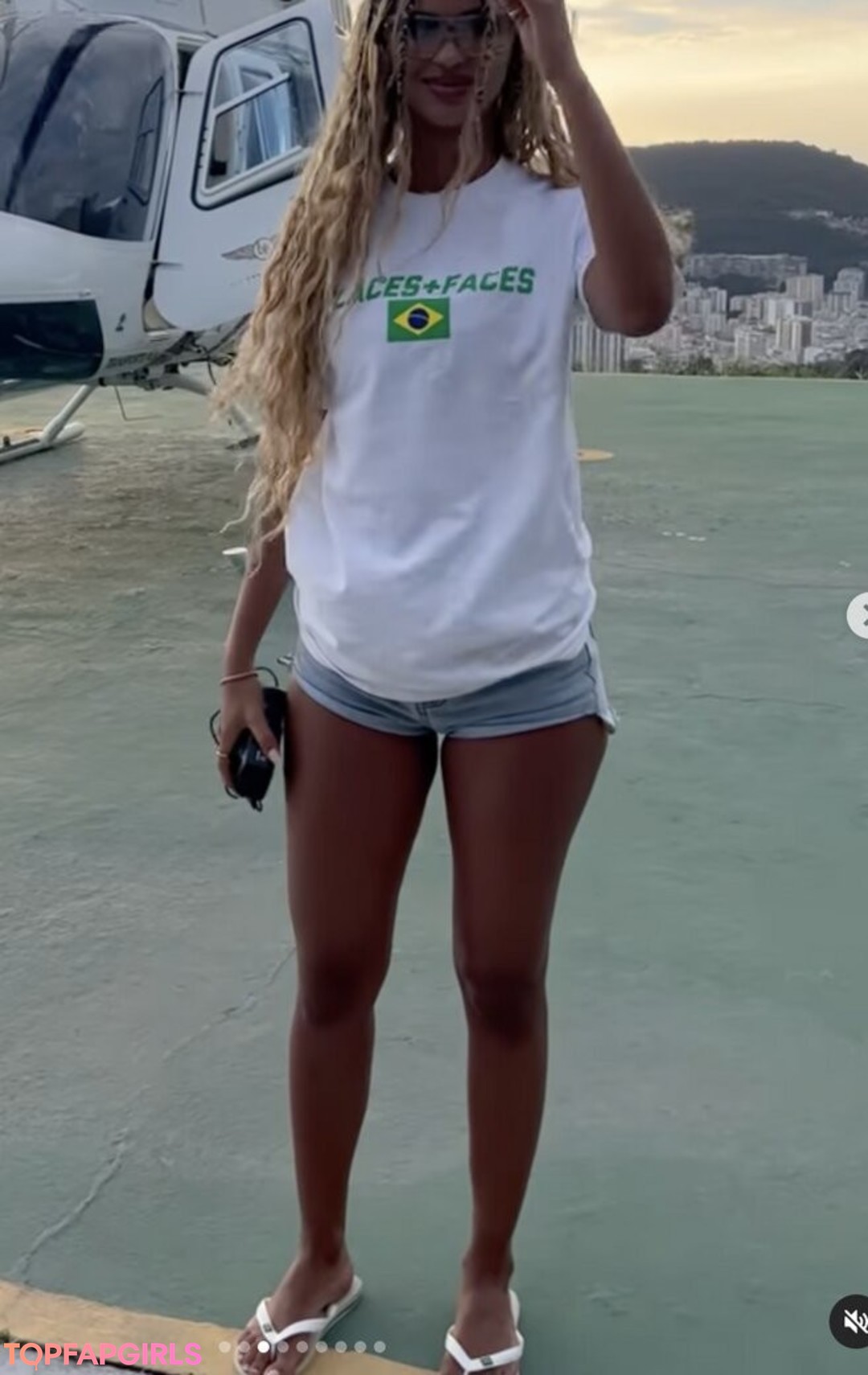 Foto desnuda filtrada de OnlyFans de Juliana Nalu #10 Foto desnuda filtrada de OnlyFans de Juliana Nalu #10