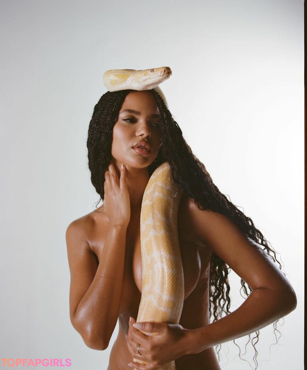 Foto desnuda filtrada de OnlyFans de Juliana Nalu #156 Foto desnuda filtrada de OnlyFans de Juliana Nalu #156